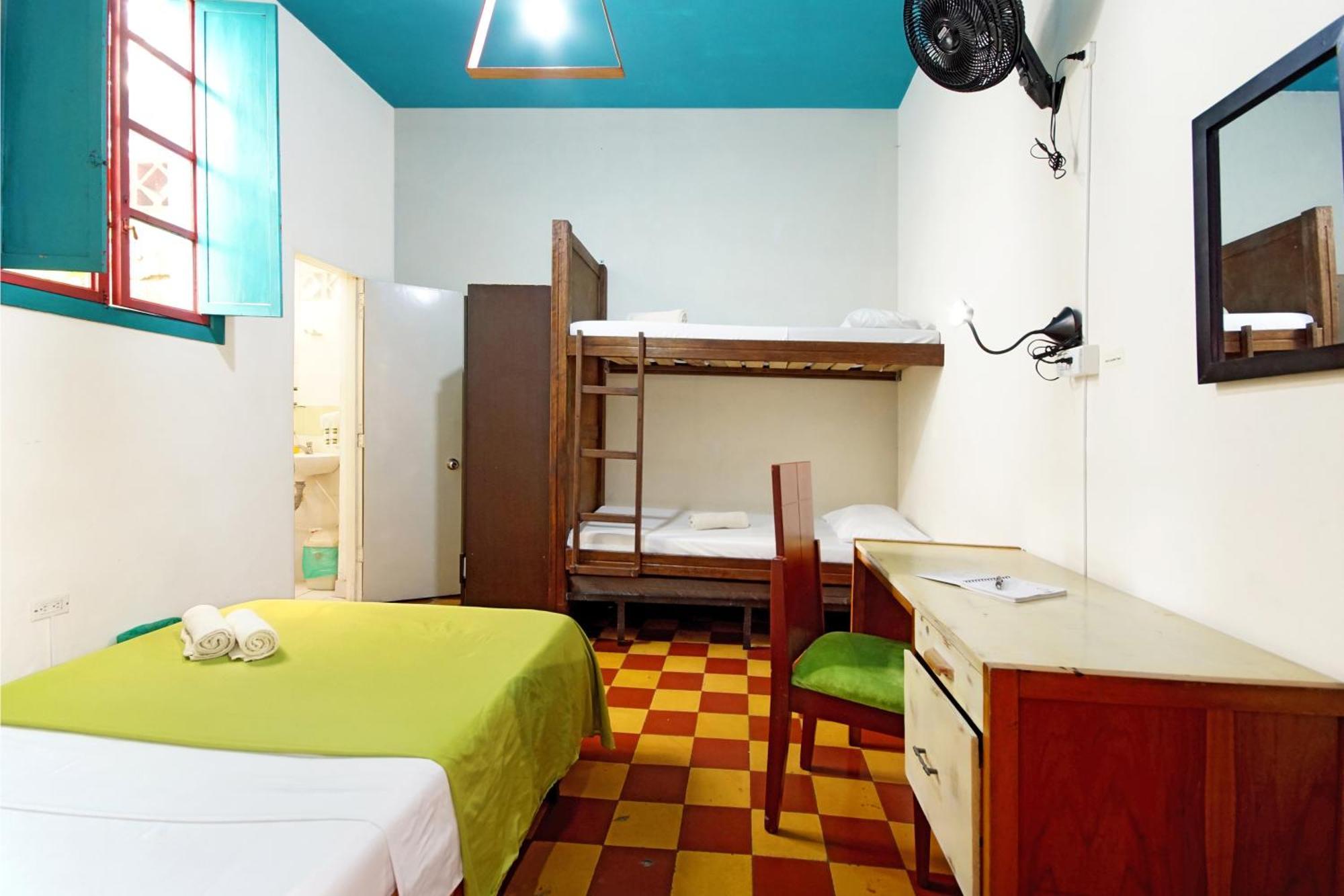 Ding-Dong Hostel كالي المظهر الخارجي الصورة